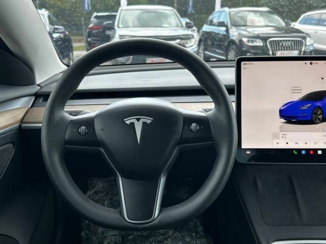 Серый Тесла Модель 3, объемом двигателя 6.3 л и пробегом 11 тыс. км за 20400 $, фото 10 на Automoto.ua