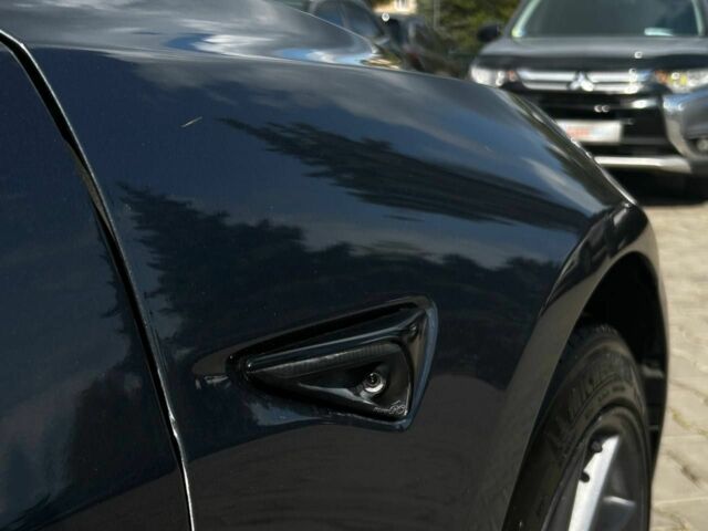 Серый Тесла Модель 3, объемом двигателя 6.3 л и пробегом 11 тыс. км за 20400 $, фото 8 на Automoto.ua