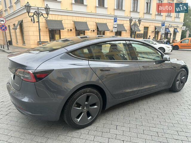 Серый Тесла Модель 3, объемом двигателя 0 л и пробегом 32 тыс. км за 24900 $, фото 8 на Automoto.ua