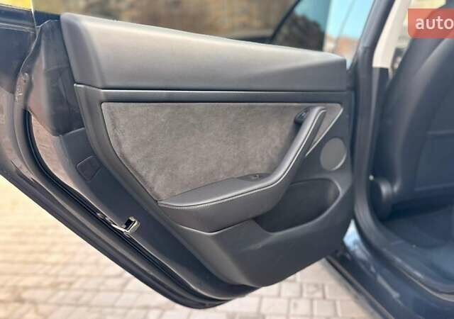 Серый Тесла Модель 3, объемом двигателя 0 л и пробегом 38 тыс. км за 25750 $, фото 16 на Automoto.ua