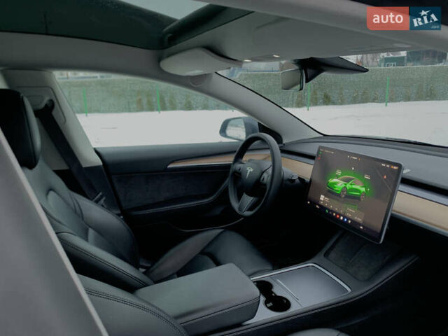 Серый Тесла Модель 3, объемом двигателя 0 л и пробегом 52 тыс. км за 22800 $, фото 9 на Automoto.ua