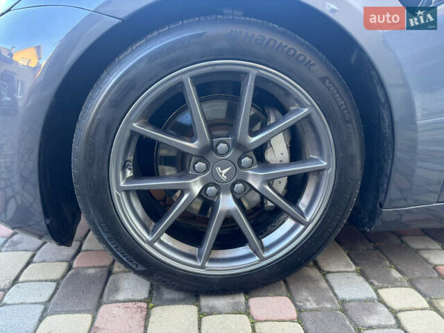 Серый Тесла Модель 3, объемом двигателя 0 л и пробегом 45 тыс. км за 23499 $, фото 9 на Automoto.ua