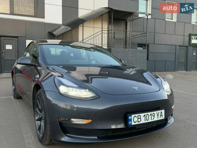 Серый Тесла Модель 3, объемом двигателя 0 л и пробегом 36 тыс. км за 23900 $, фото 13 на Automoto.ua