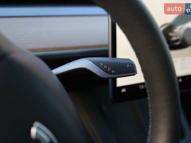 Сірий Тесла Модель 3, об'ємом двигуна 0 л та пробігом 43 тис. км за 24000 $, фото 17 на Automoto.ua