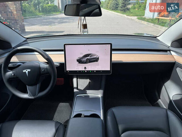 Серый Тесла Модель 3, объемом двигателя 0 л и пробегом 12 тыс. км за 22700 $, фото 11 на Automoto.ua