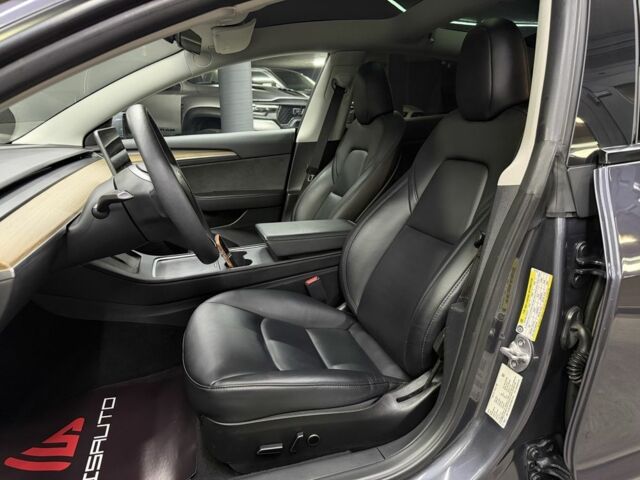 Сірий Тесла Модель 3, об'ємом двигуна 0 л та пробігом 88 тис. км за 20900 $, фото 16 на Automoto.ua