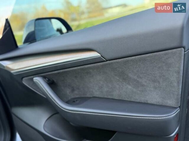 Сірий Тесла Модель 3, об'ємом двигуна 0 л та пробігом 92 тис. км за 21800 $, фото 62 на Automoto.ua
