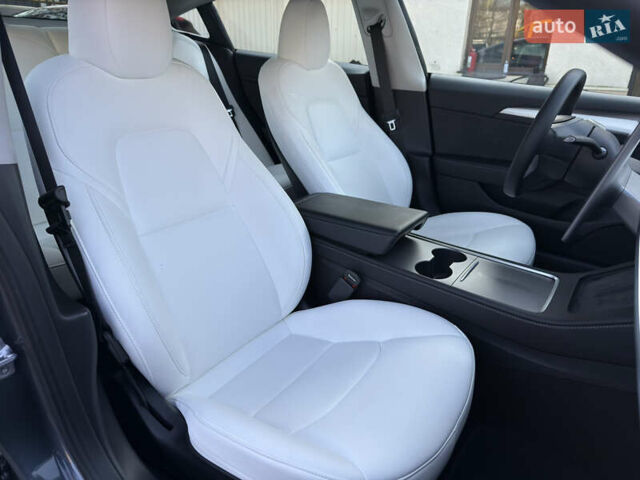 Сірий Тесла Модель 3, об'ємом двигуна 0 л та пробігом 71 тис. км за 19900 $, фото 9 на Automoto.ua