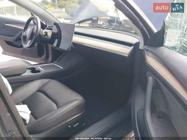 Сірий Тесла Модель 3, об'ємом двигуна 0 л та пробігом 58 тис. км за 13990 $, фото 4 на Automoto.ua