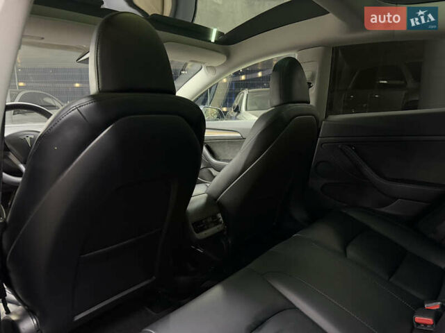 Серый Тесла Модель 3, объемом двигателя 0 л и пробегом 88 тыс. км за 20900 $, фото 22 на Automoto.ua