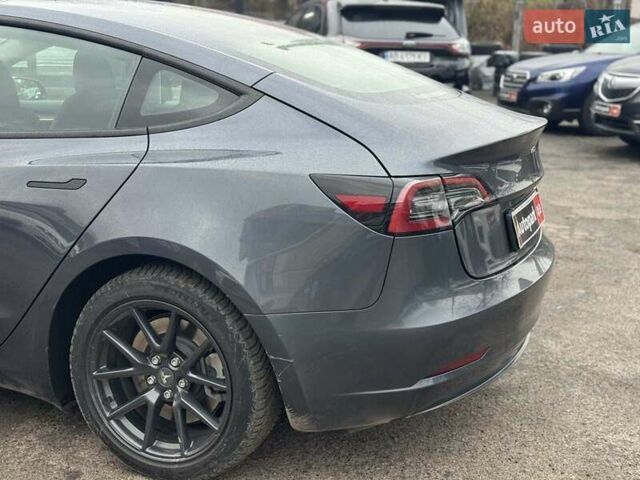 Серый Тесла Модель 3, объемом двигателя 0 л и пробегом 39 тыс. км за 23290 $, фото 8 на Automoto.ua