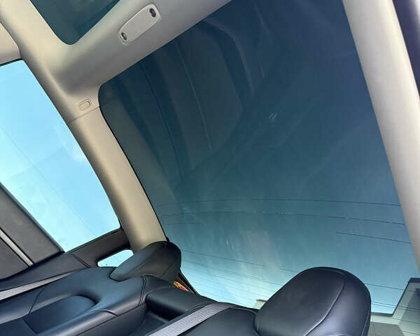 Серый Тесла Модель 3, объемом двигателя 0 л и пробегом 93 тыс. км за 19500 $, фото 78 на Automoto.ua