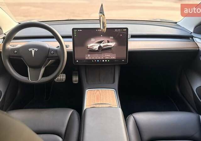 Серый Тесла Модель 3, объемом двигателя 0 л и пробегом 38 тыс. км за 25750 $, фото 9 на Automoto.ua