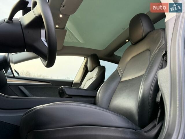 Серый Тесла Модель 3, объемом двигателя 0 л и пробегом 42 тыс. км за 19500 $, фото 78 на Automoto.ua