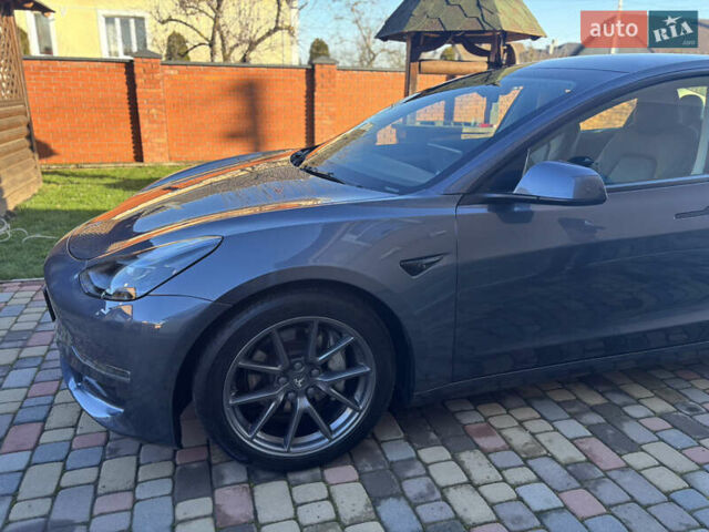 Серый Тесла Модель 3, объемом двигателя 0 л и пробегом 45 тыс. км за 23499 $, фото 8 на Automoto.ua