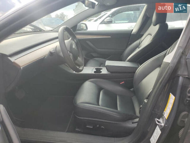 Серый Тесла Модель 3, объемом двигателя 0 л и пробегом 88 тыс. км за 10300 $, фото 6 на Automoto.ua