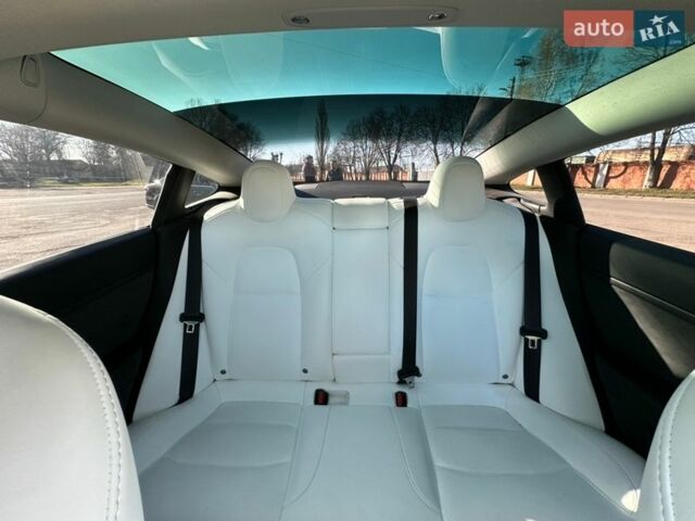 Сірий Тесла Модель 3, об'ємом двигуна 0 л та пробігом 31 тис. км за 29000 $, фото 11 на Automoto.ua