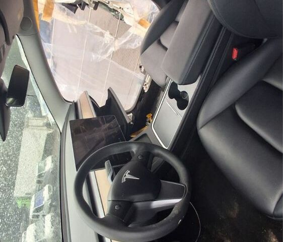 Сірий Тесла Модель 3, об'ємом двигуна 0 л та пробігом 40 тис. км за 16800 $, фото 9 на Automoto.ua
