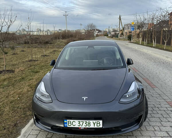 Сірий Тесла Модель 3, об'ємом двигуна 0 л та пробігом 22 тис. км за 28499 $, фото 2 на Automoto.ua