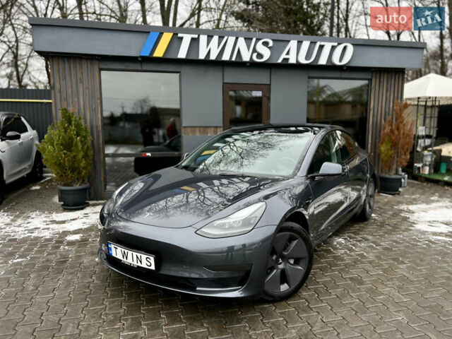 Серый Тесла Модель 3, объемом двигателя 0 л и пробегом 22 тыс. км за 24900 $, фото 10 на Automoto.ua