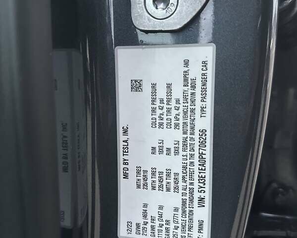 Серый Тесла Модель 3, объемом двигателя 0 л и пробегом 10 тыс. км за 21500 $, фото 23 на Automoto.ua