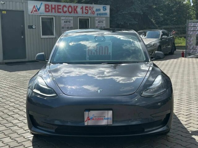 Серый Тесла Модель 3, объемом двигателя 6.3 л и пробегом 11 тыс. км за 20400 $, фото 1 на Automoto.ua