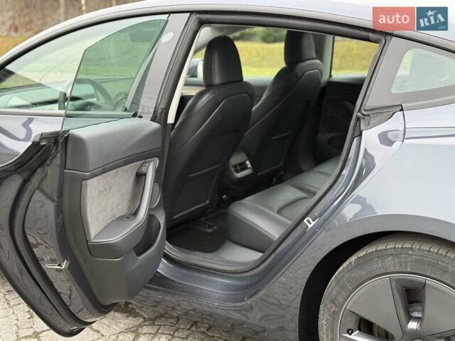 Сірий Тесла Модель 3, об'ємом двигуна 0 л та пробігом 44 тис. км за 20499 $, фото 59 на Automoto.ua