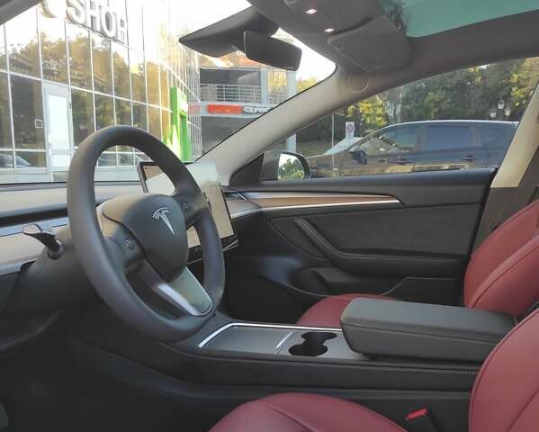 Сірий Тесла Модель 3, об'ємом двигуна 0 л та пробігом 3 тис. км за 32000 $, фото 17 на Automoto.ua
