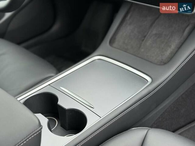 Сірий Тесла Модель 3, об'ємом двигуна 0 л та пробігом 44 тис. км за 20499 $, фото 73 на Automoto.ua