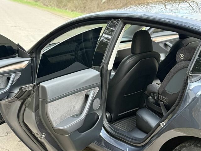 Сірий Тесла Модель 3, об'ємом двигуна 0 л та пробігом 88 тис. км за 23094 $, фото 2 на Automoto.ua