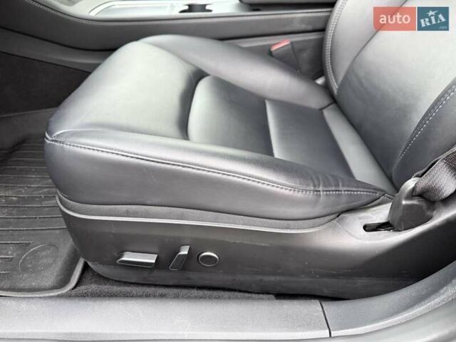 Сірий Тесла Модель 3, об'ємом двигуна 0 л та пробігом 44 тис. км за 20499 $, фото 57 на Automoto.ua