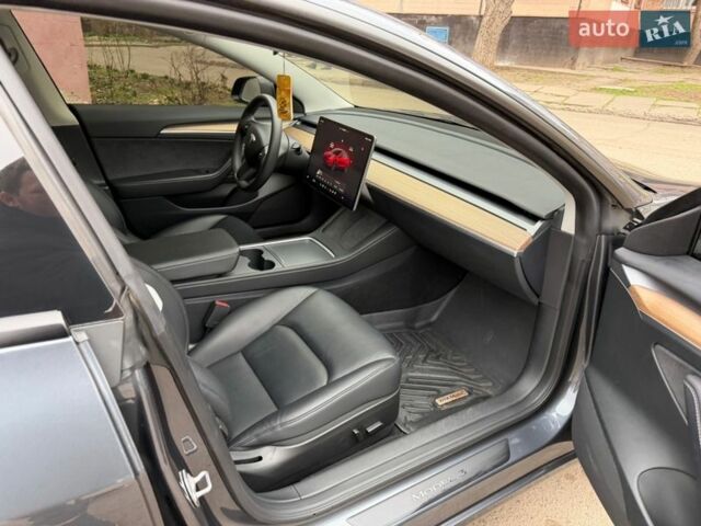 Серый Тесла Модель 3, объемом двигателя 0 л и пробегом 23 тыс. км за 21800 $, фото 16 на Automoto.ua