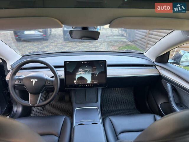 Серый Тесла Модель 3, объемом двигателя 0 л и пробегом 45 тыс. км за 23499 $, фото 15 на Automoto.ua