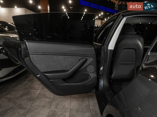 Сірий Тесла Модель 3, об'ємом двигуна 0 л та пробігом 44 тис. км за 20999 $, фото 43 на Automoto.ua