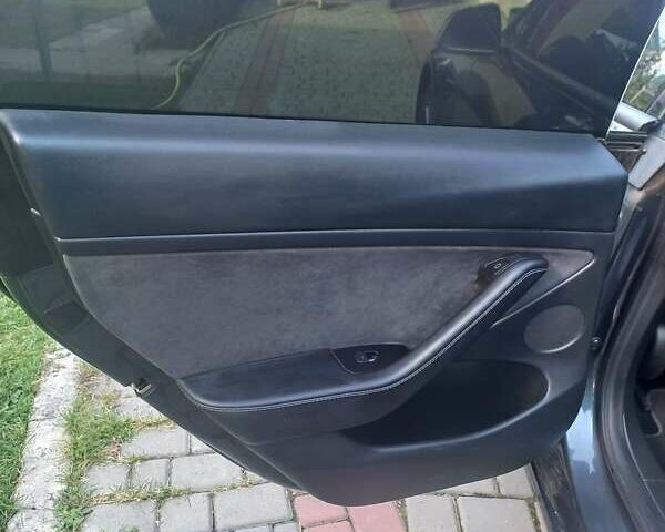 Сірий Тесла Модель 3, об'ємом двигуна 0 л та пробігом 27 тис. км за 22200 $, фото 18 на Automoto.ua