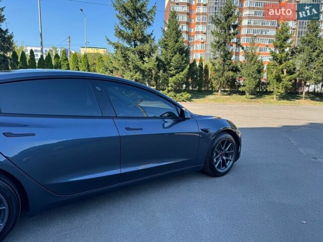 Серый Тесла Модель 3, объемом двигателя 0 л и пробегом 137 тыс. км за 20199 $, фото 2 на Automoto.ua