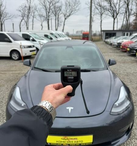 Серый Тесла Модель 3, объемом двигателя 0 л и пробегом 32 тыс. км за 21000 $, фото 46 на Automoto.ua