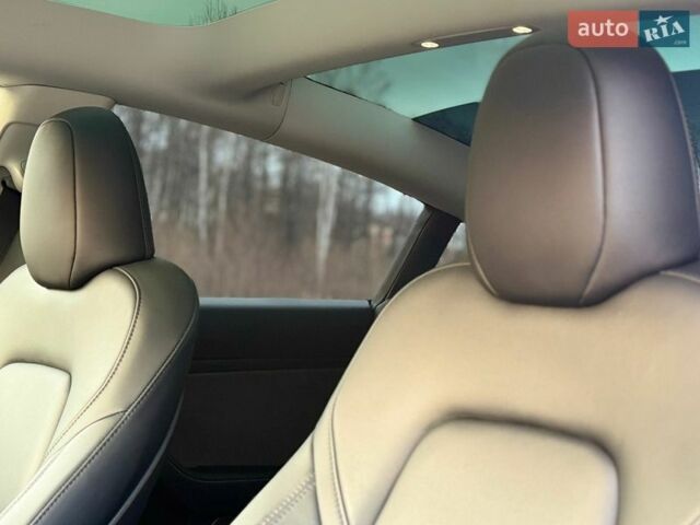 Серый Тесла Модель 3, объемом двигателя 0 л и пробегом 42 тыс. км за 19500 $, фото 76 на Automoto.ua