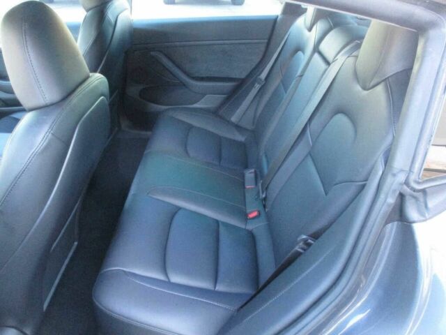 Серый Тесла Модель 3, объемом двигателя 0 л и пробегом 21 тыс. км за 10600 $, фото 12 на Automoto.ua