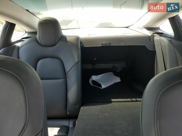 Серый Тесла Модель 3, объемом двигателя 0 л и пробегом 48 тыс. км за 14000 $, фото 9 на Automoto.ua