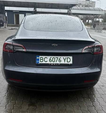 Серый Тесла Модель 3, объемом двигателя 0 л и пробегом 31 тыс. км за 17999 $, фото 4 на Automoto.ua