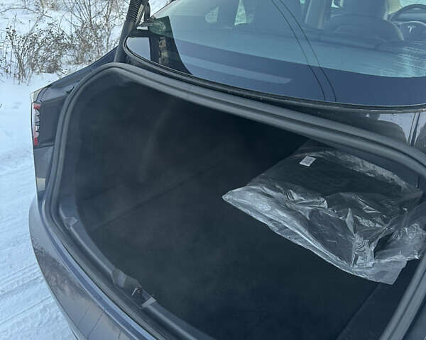 Серый Тесла Модель 3, объемом двигателя 0 л и пробегом 34 тыс. км за 20800 $, фото 15 на Automoto.ua