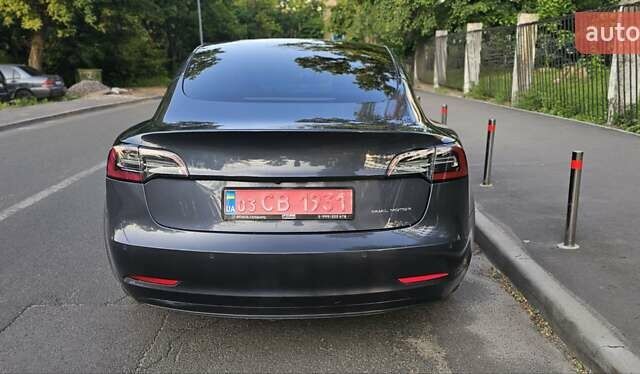 Сірий Тесла Модель 3, об'ємом двигуна 0 л та пробігом 60 тис. км за 15499 $, фото 7 на Automoto.ua