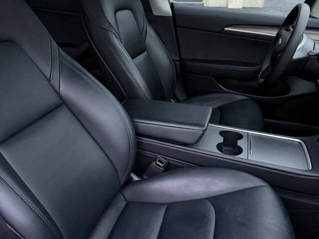 Сірий Тесла Модель 3, об'ємом двигуна 0 л та пробігом 49 тис. км за 33000 $, фото 6 на Automoto.ua