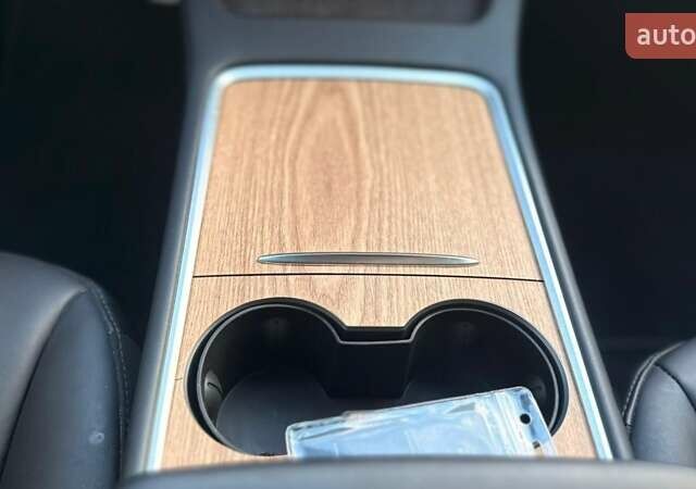 Серый Тесла Модель 3, объемом двигателя 0 л и пробегом 38 тыс. км за 25750 $, фото 11 на Automoto.ua