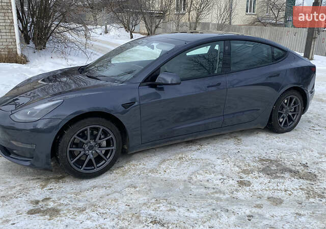 Серый Тесла Модель 3, объемом двигателя 0 л и пробегом 46 тыс. км за 18500 $, фото 2 на Automoto.ua