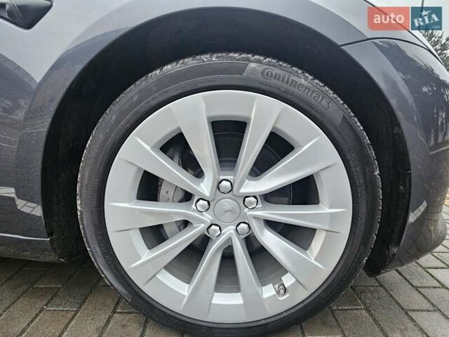 Серый Тесла Модель 3, объемом двигателя 0 л и пробегом 39 тыс. км за 22550 $, фото 23 на Automoto.ua