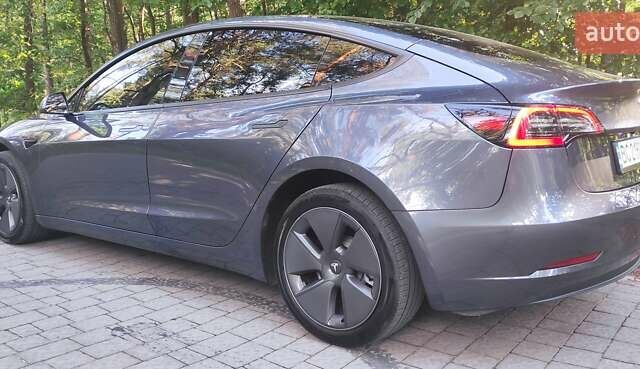 Сірий Тесла Модель 3, об'ємом двигуна 0 л та пробігом 18 тис. км за 26000 $, фото 43 на Automoto.ua