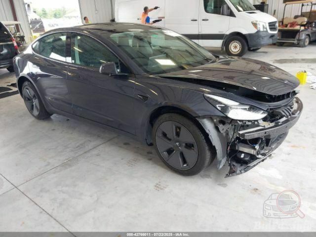 Сірий Тесла Модель 3, об'ємом двигуна 0 л та пробігом 6 тис. км за 18000 $, фото 9 на Automoto.ua