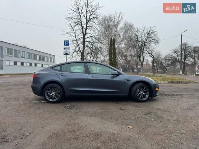 Серый Тесла Модель 3, объемом двигателя 0 л и пробегом 43 тыс. км за 24500 $, фото 6 на Automoto.ua